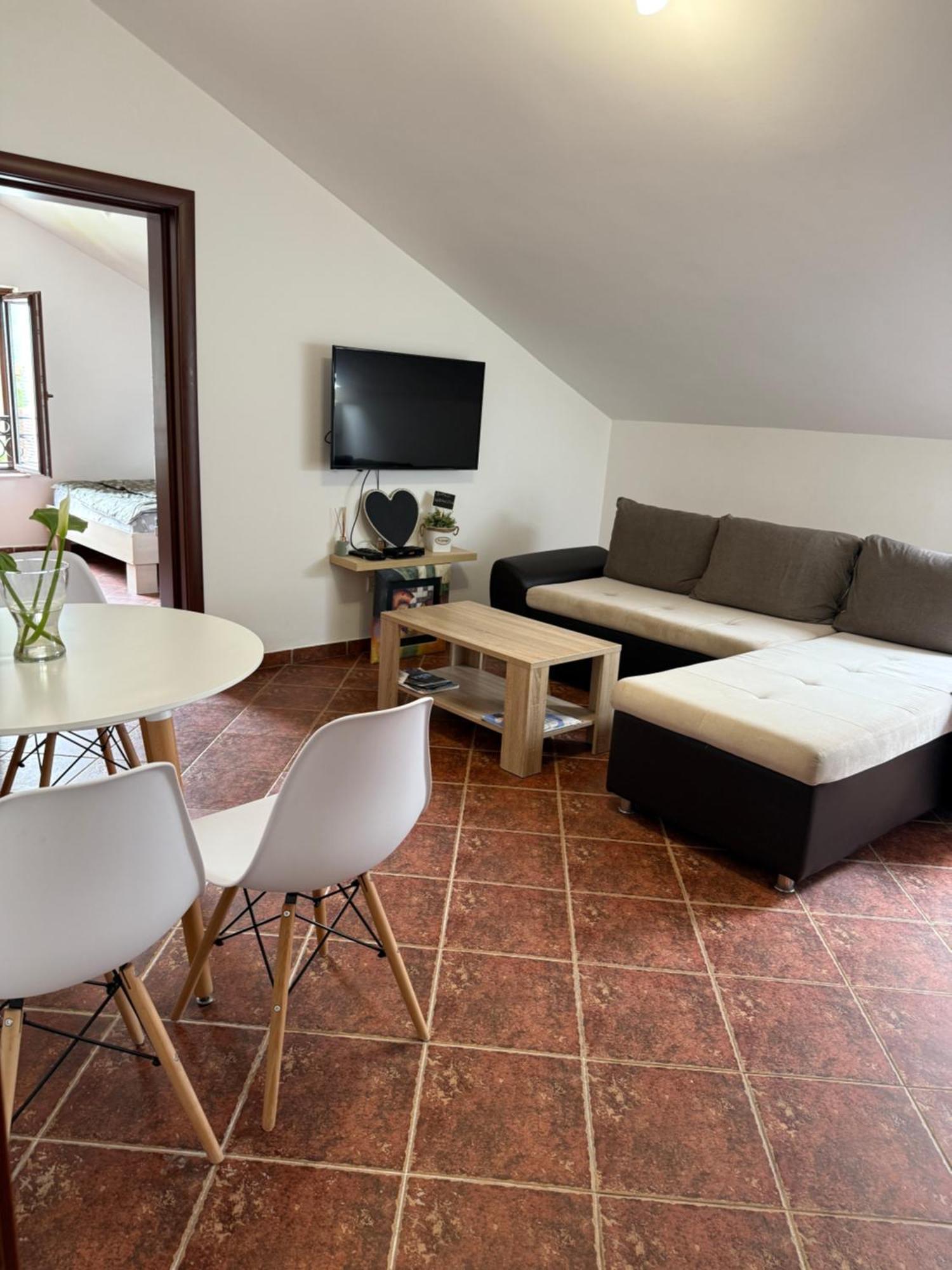 קוטור Apartment Atina מראה חיצוני תמונה